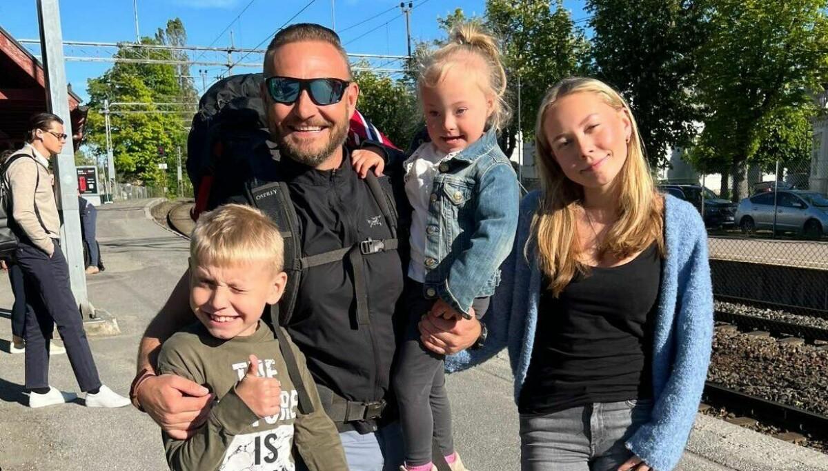 Voyageurs accompagnés et échanges humains pendant un voyage